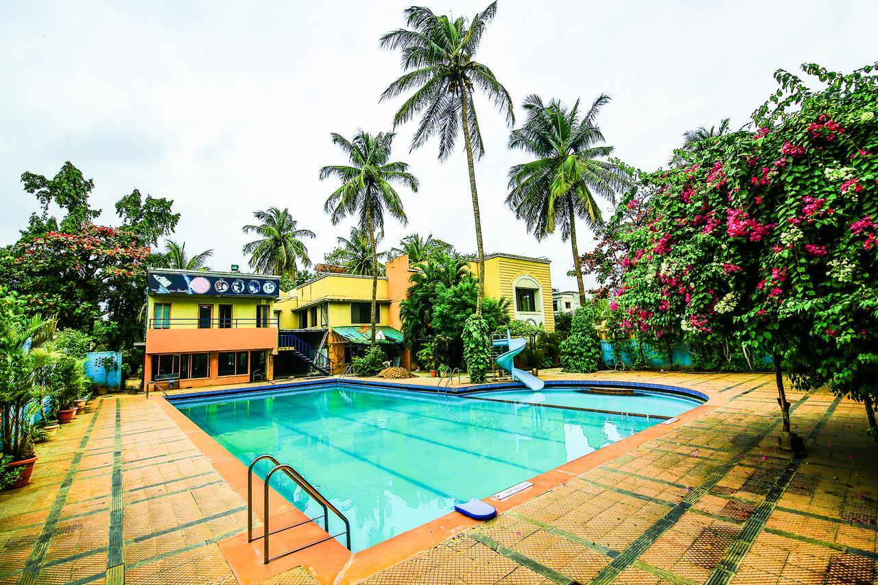 Hotel Sangam Karad Bagian luar foto