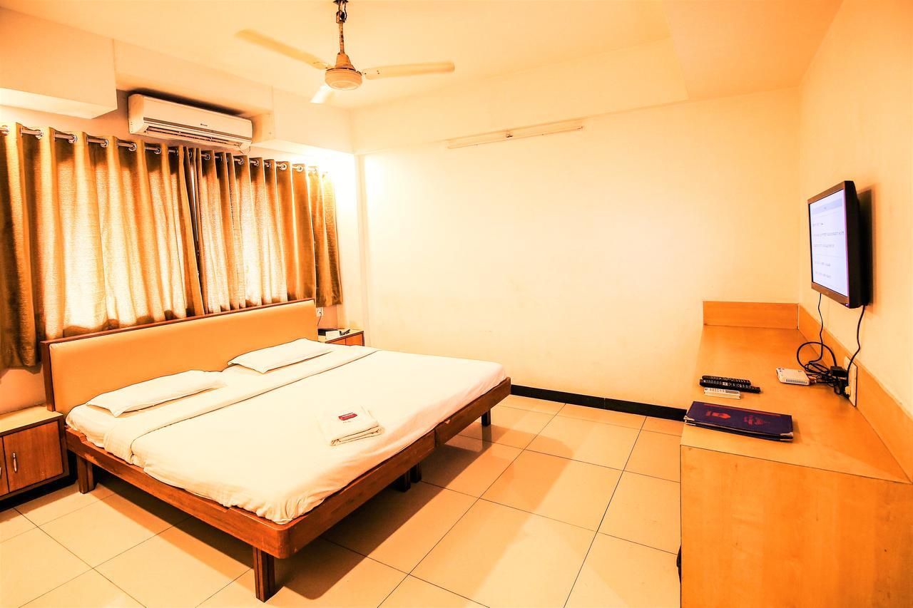 Hotel Sangam Karad Bagian luar foto
